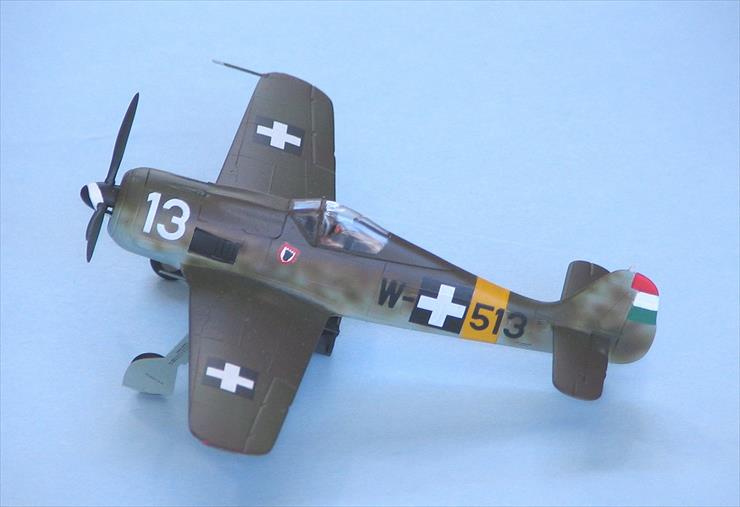 2 modele samolotow 3 rzesza - fw 190 f8.jpg