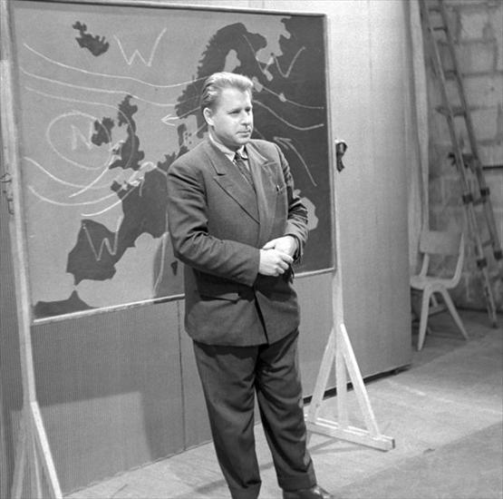 Zdjęcia - Czesaw Nowicki czyli pierwszy pogodynek zwany  Wicherkiem W 1958 roku pracowa w skromnych warunkach.jpg